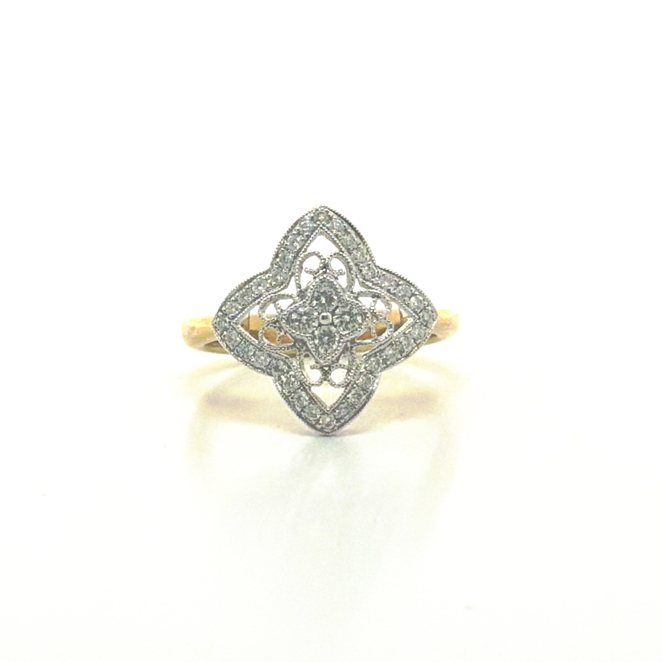 Anillo Bi color Oro Amarillo y Blanco Diamantes
