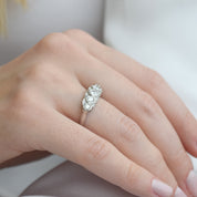 Anillo Compromiso inglés Diamantes Platino