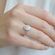 Anillo Roseta Oro Blanco 18 Kt Diamantes