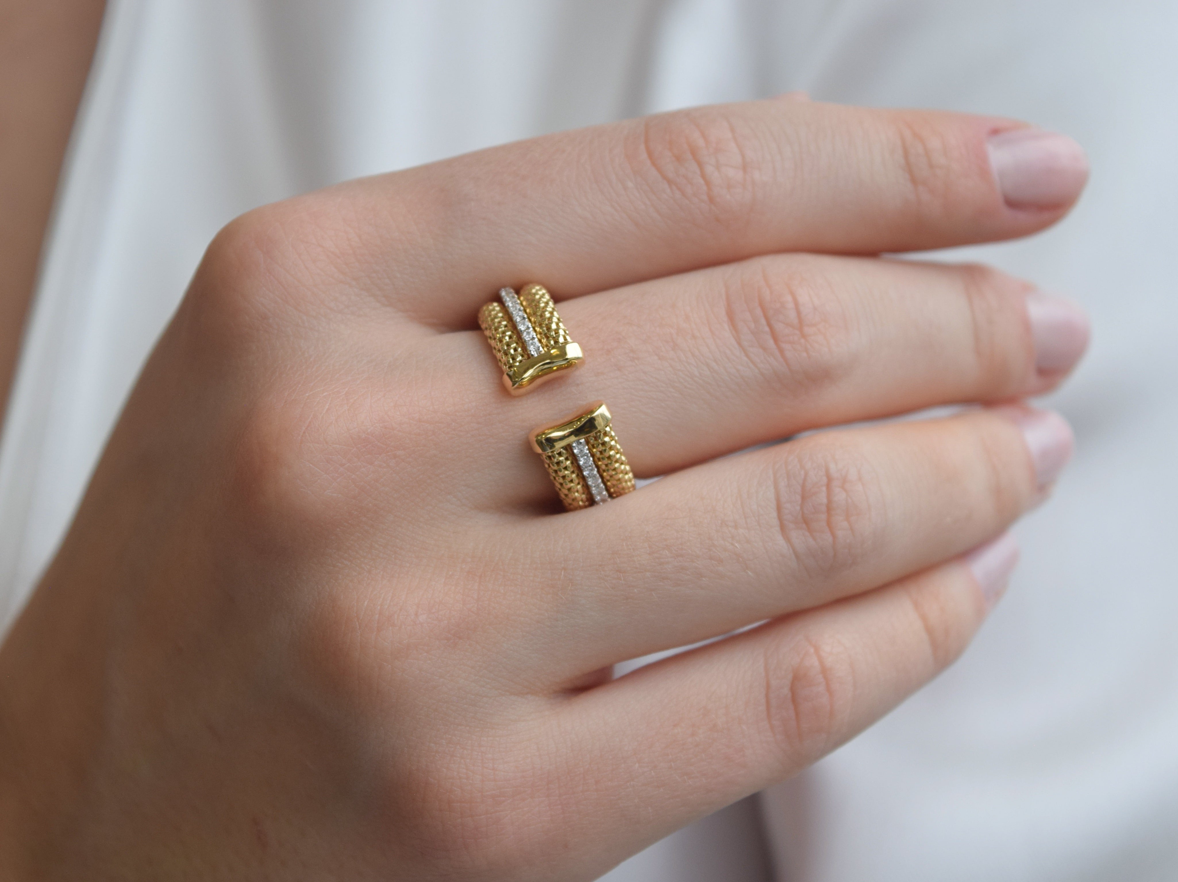 Anillo Tejido Oro 18 Kt Diamantes