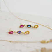 Aros Rainbow Oro Amarillo 18 Kilates Zafiros de Colores