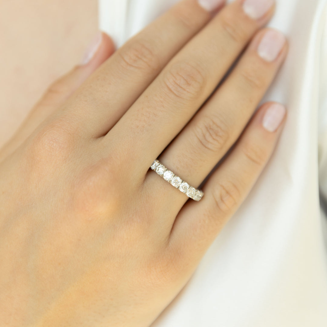 Anillo cintillo Megan