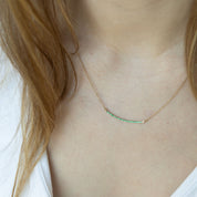 Collar Barrita esmeraldas