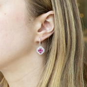 Aros big flower rubíes Oro Blanco 14 Kilates